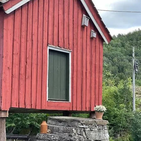 Lei Idyllisk 1700talls Gard! *